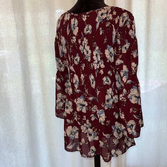 2/$20 Floral & Ivy Burgundy Peplum Blouse - Size Medium FALL - Picture 3 of 4